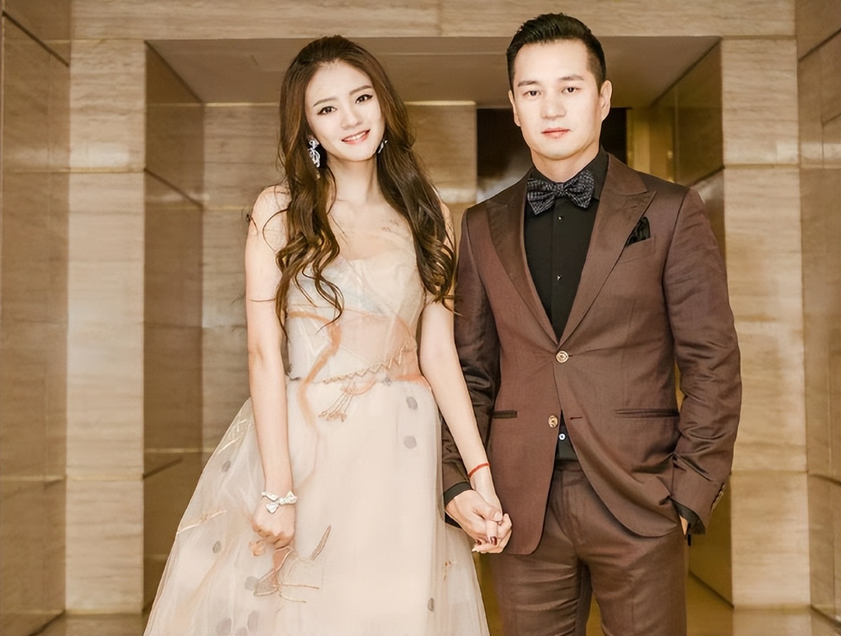 安以轩进娱乐圈时间_安以轩婚姻变化_安以轩老公负债300亿