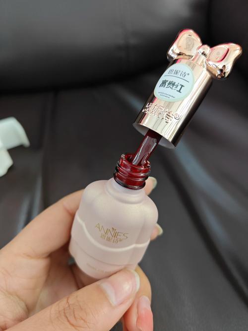 明星涂指甲油最好看的女人_女明星都涂指甲油吗_涂指甲油的女明星