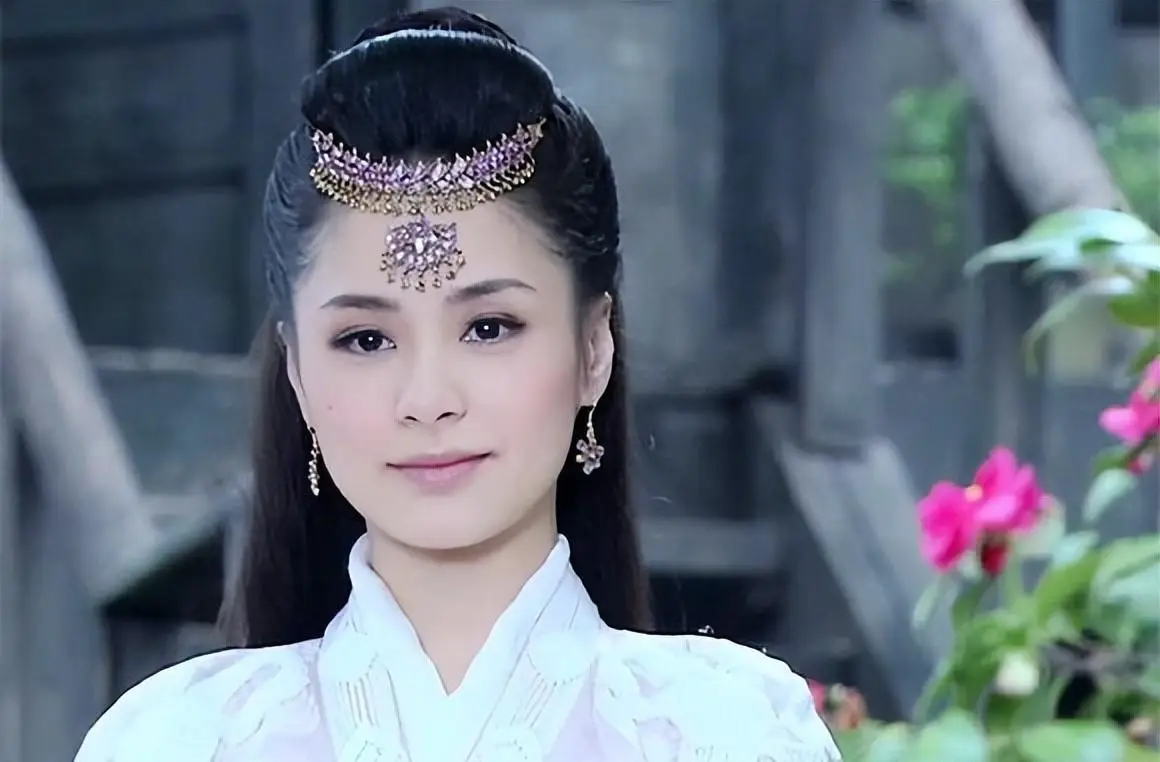 长得丑身材好明星_娱乐圈长得很像的明星_身材好的女明星